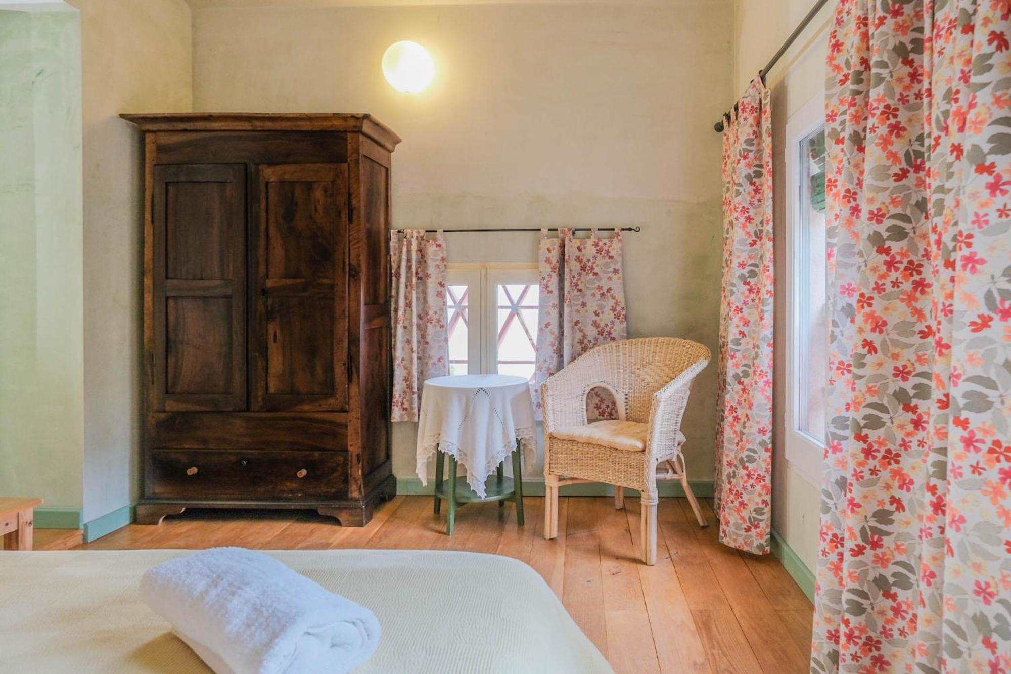 Villa Rectoria De Castellar à La Vall de Bianya Extérieur photo