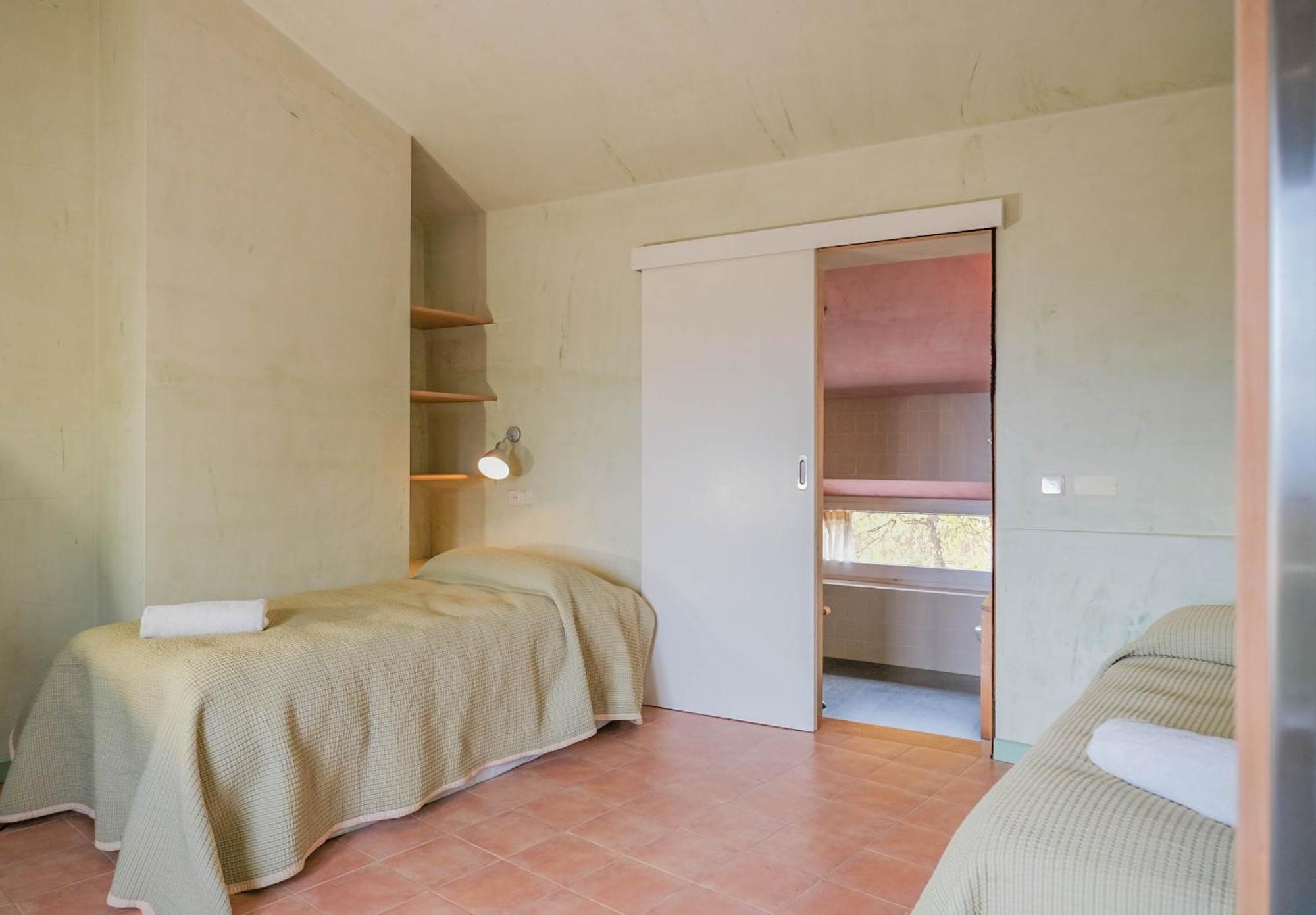 Villa Rectoria De Castellar à La Vall de Bianya Extérieur photo