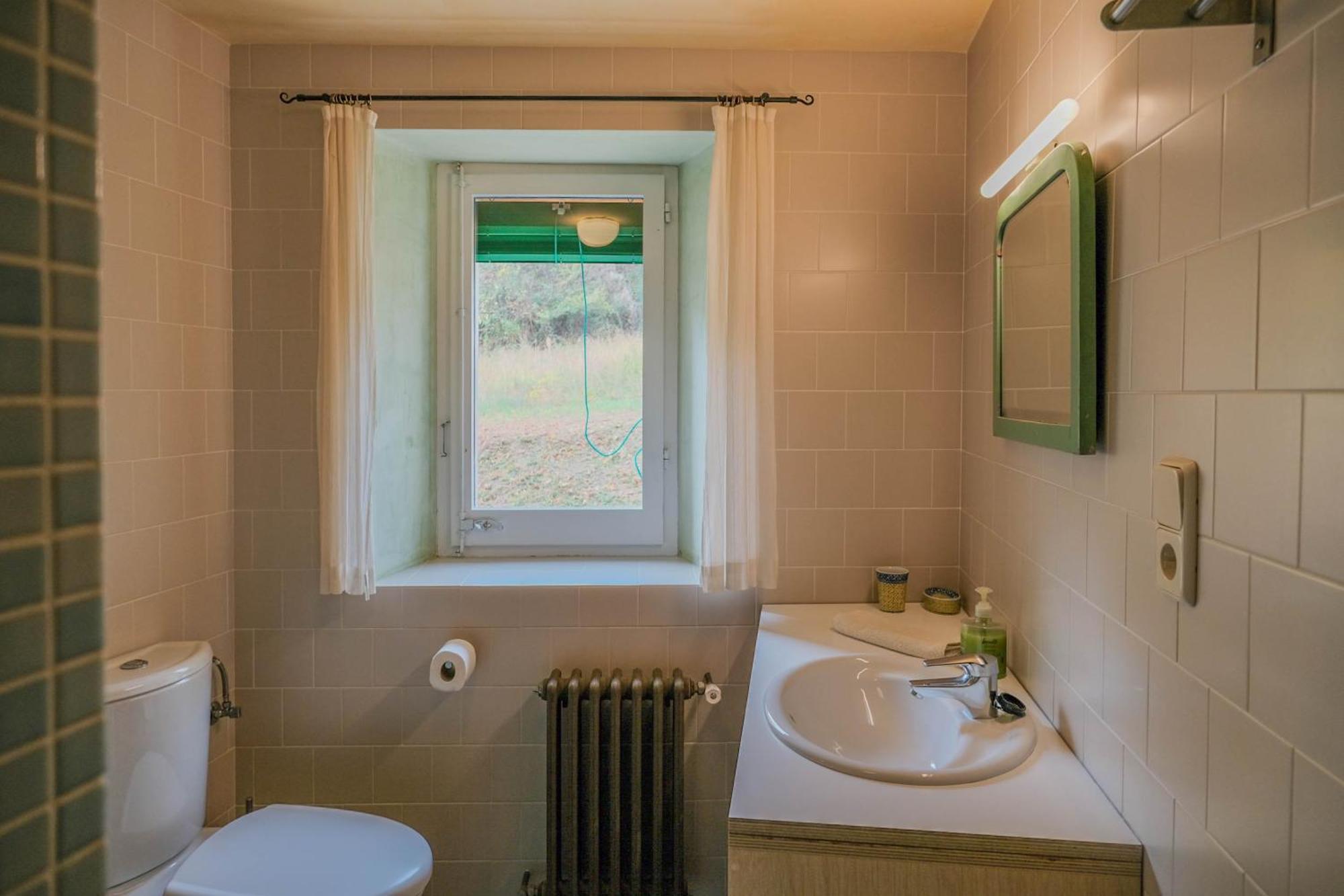 Villa Rectoria De Castellar à La Vall de Bianya Extérieur photo