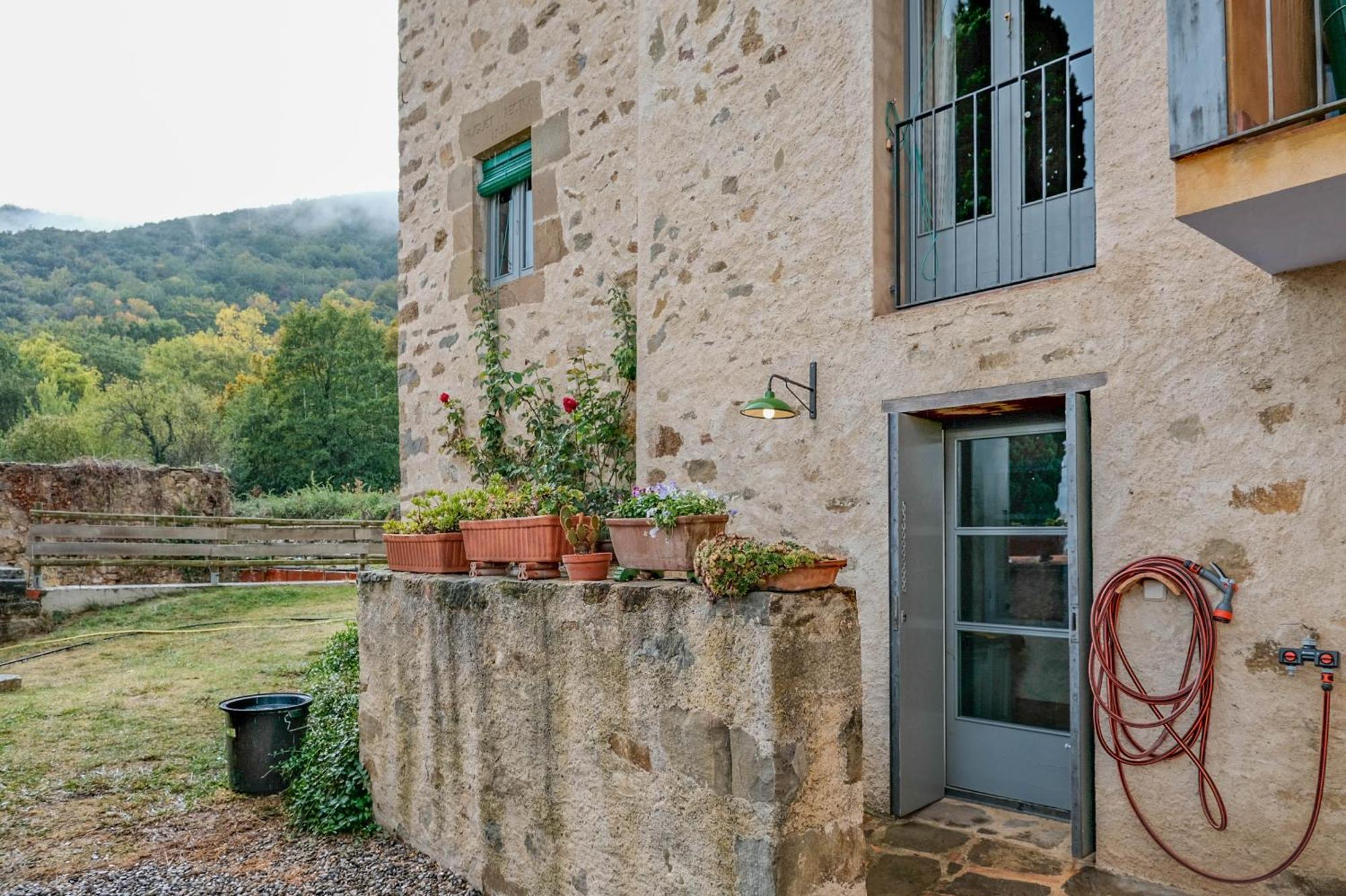 Villa Rectoria De Castellar à La Vall de Bianya Extérieur photo